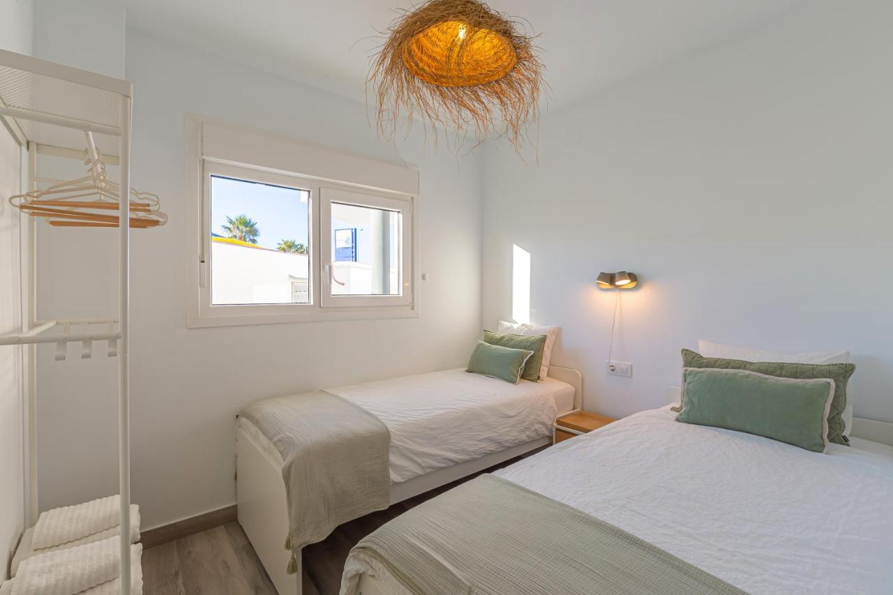 Jardin, Piscina Y Fibra Optica - Simplytarifa Apartment Exterior foto